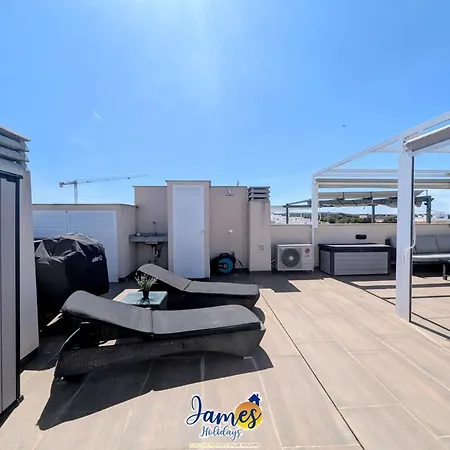 Apartment Sunny 2 Bed Retreat With Pool View Lb86 *