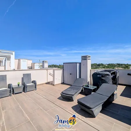 Sunny 2 Bed Retreat With Pool View Lb86 Apartment Torrevieja